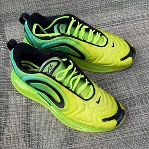 NIKE Air Max 720 Volt Green Men's Volt Glow Black Sneakers AO2924-701 Size 9